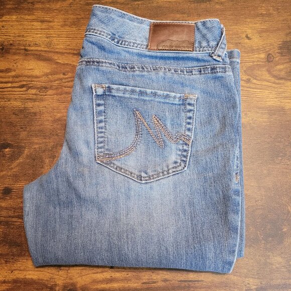 Maurices Jeans Women 6 S Mia Straight Leg Low Rise Medium Light Wash Stretch - Picture 3 of 12